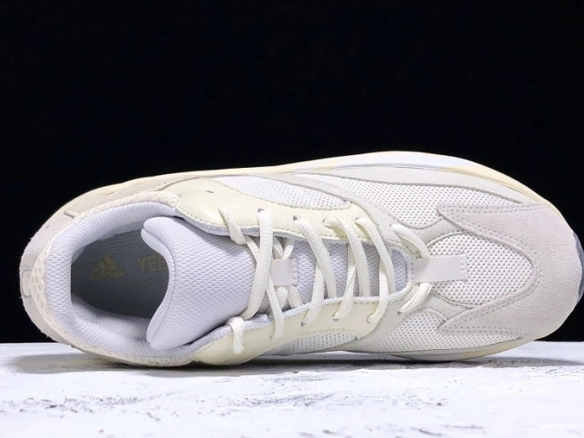 EG7596 Adidas 700 Analog Boost Yeezy 1025